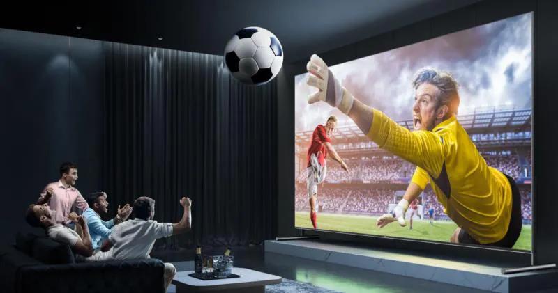 家里电视哪里看世界杯（宅家看世界杯，用什么电视看世界杯最爽？）