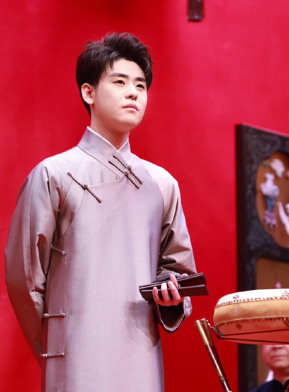 给张云雷一些时间——聊聊最近的子不语