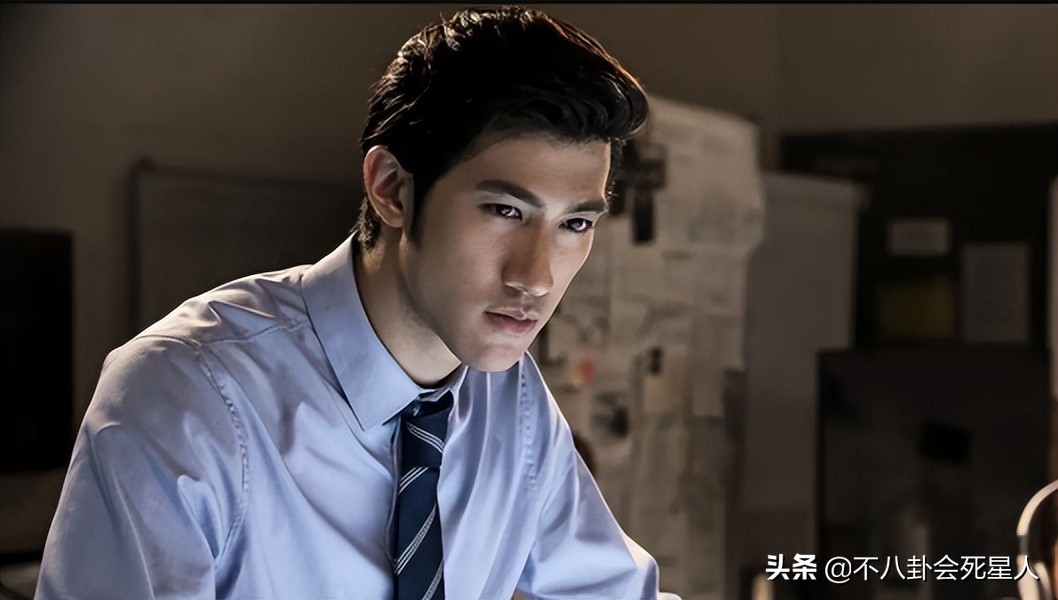 单看脸惊艳帅气，一看全身就秒垮掉，这些男星被身高害惨了