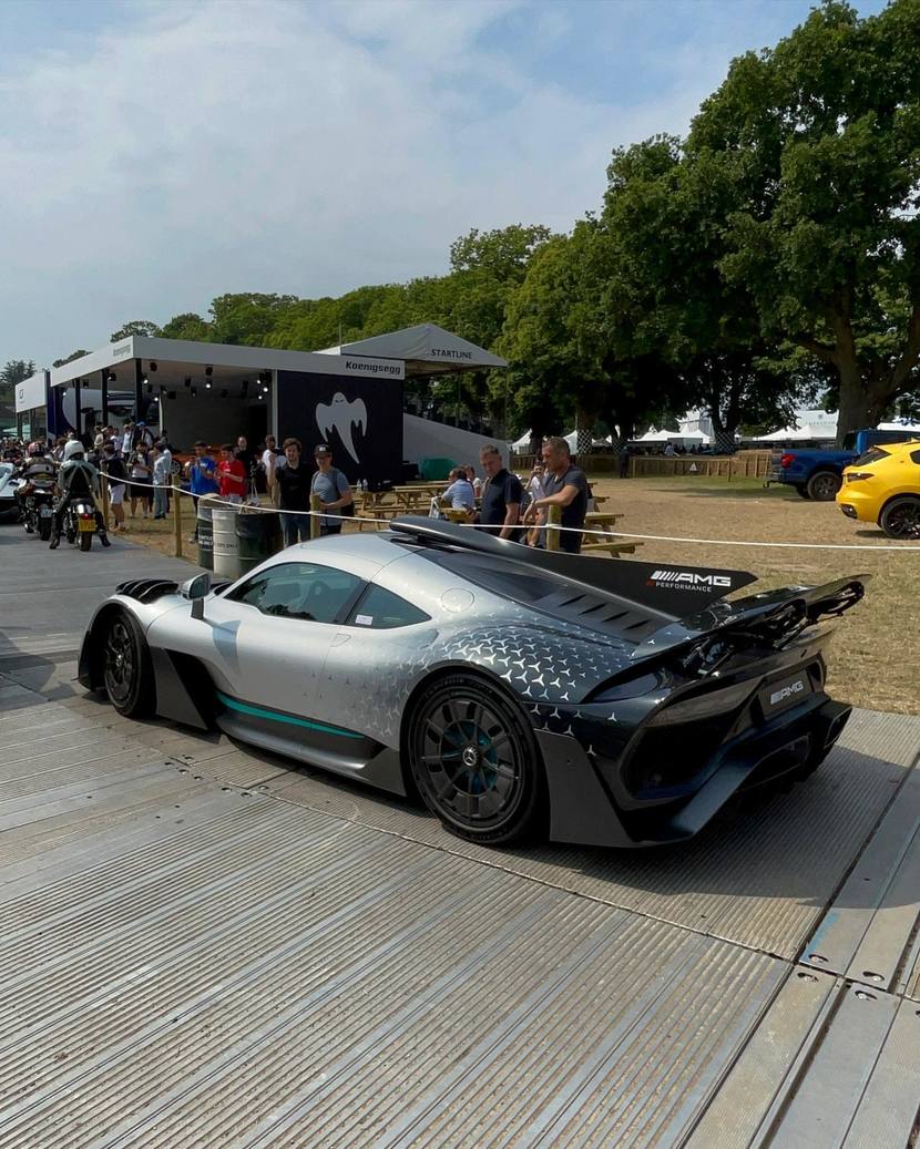 百公里加速仅需2.9秒！梅赛德斯-AMG ONE正式亮相