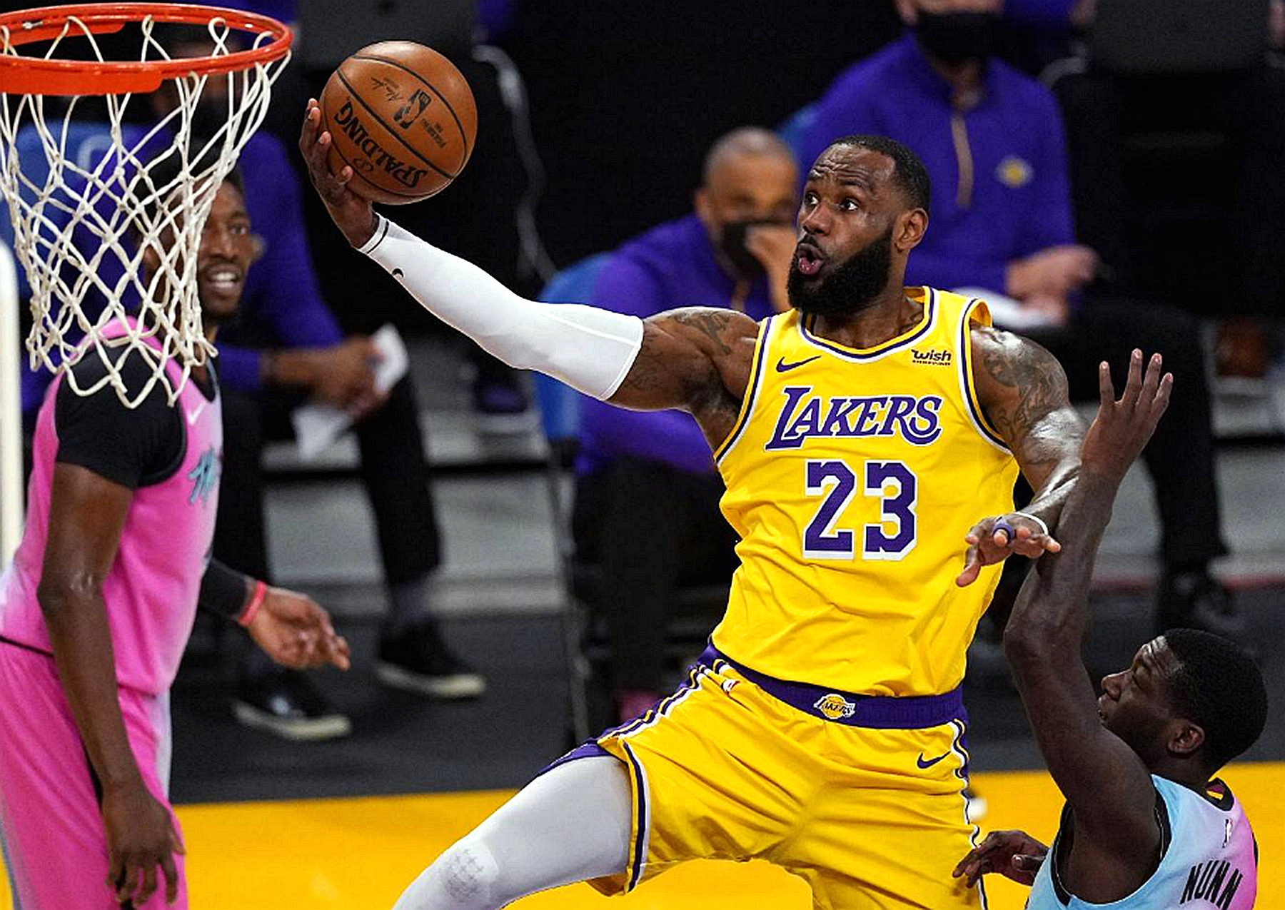 为什么nba没有3分助攻（如果普通人在NBA打一场比赛，有机会得分吗？结果跟我们想的不同）