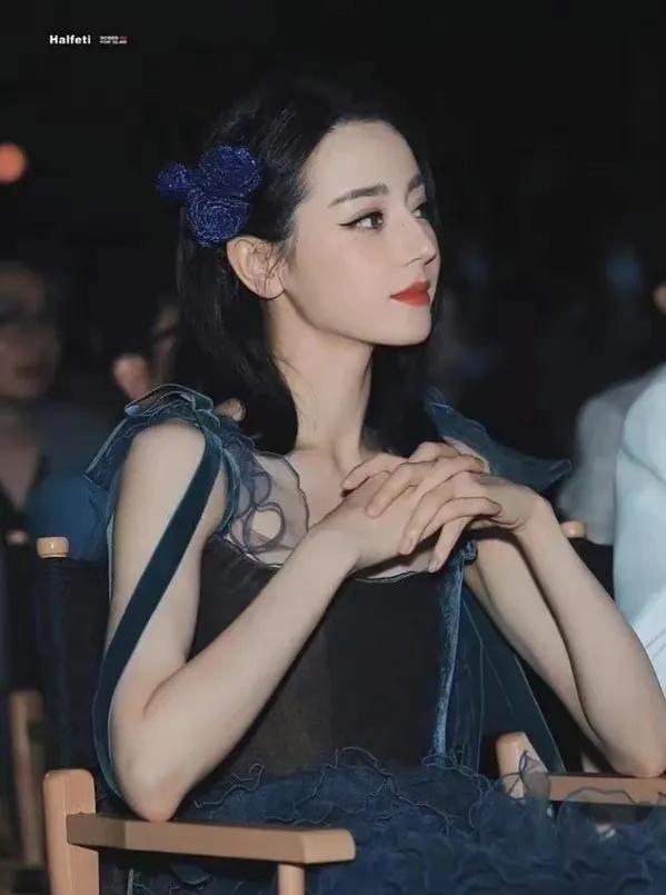 盘点热巴惊为天人的造型，每张图都撩动了我的心巴