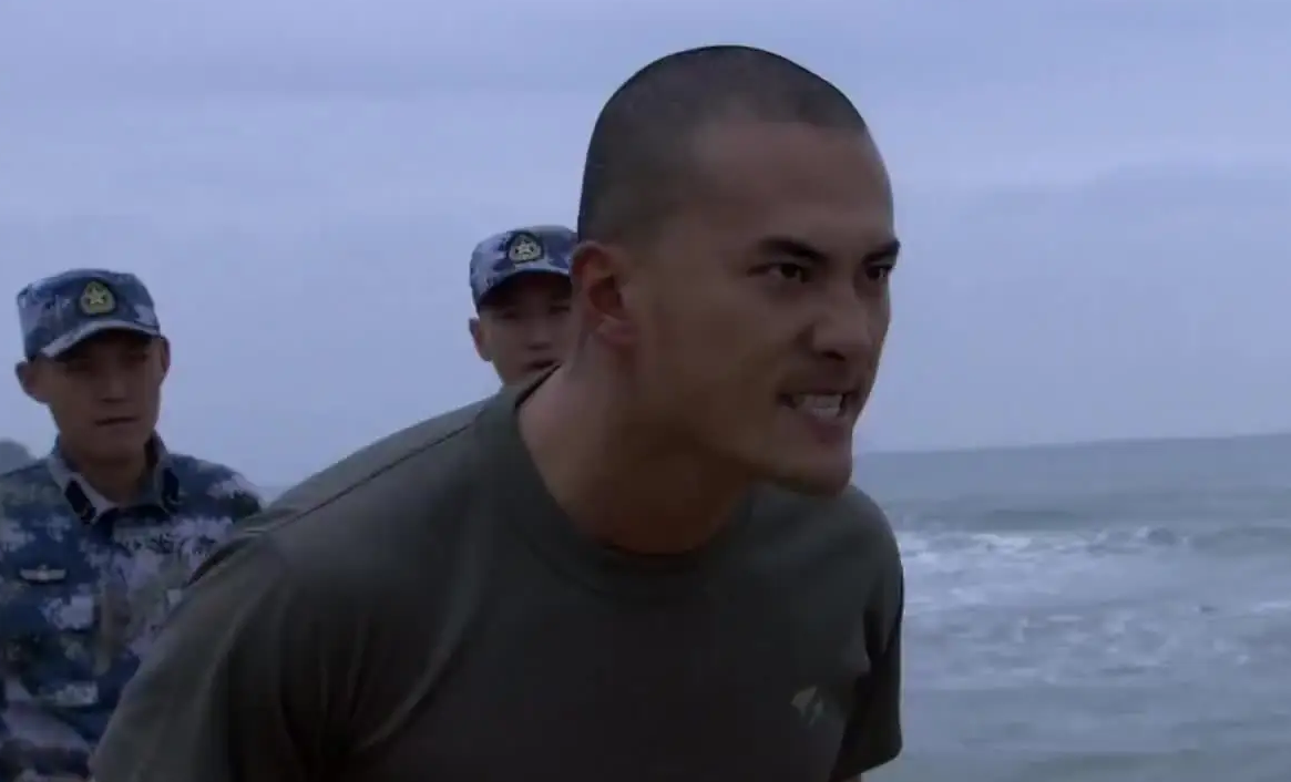 经典军旅剧《火蓝刀锋》：12位让人印象最深刻的角色