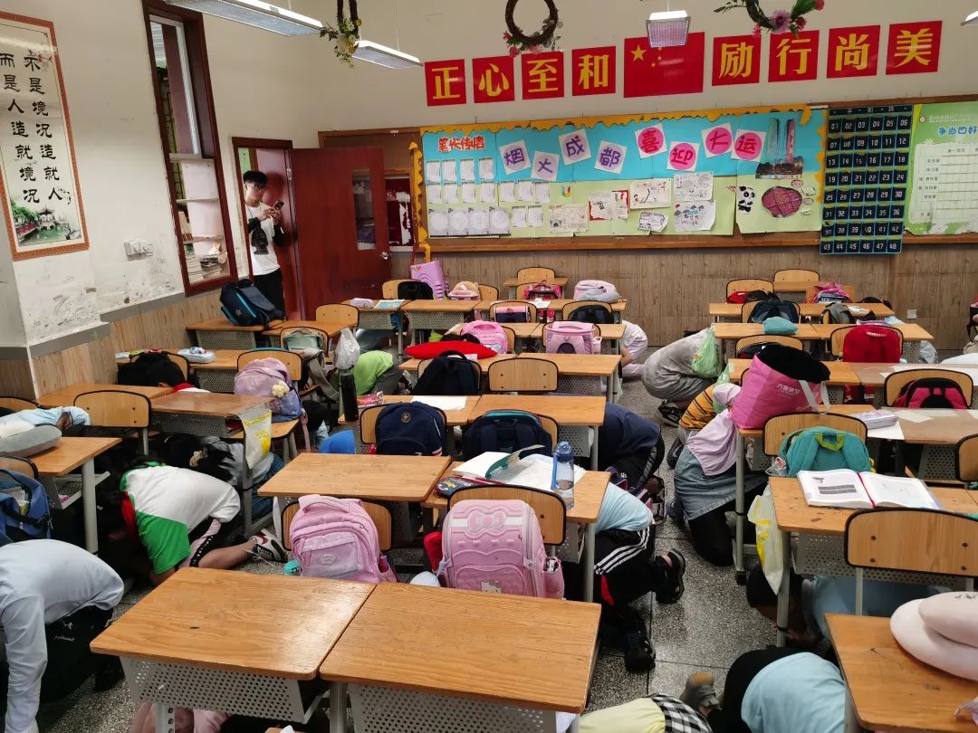 高新区中和小学组织开展第十四个“全国防灾减灾日”安全教育活动