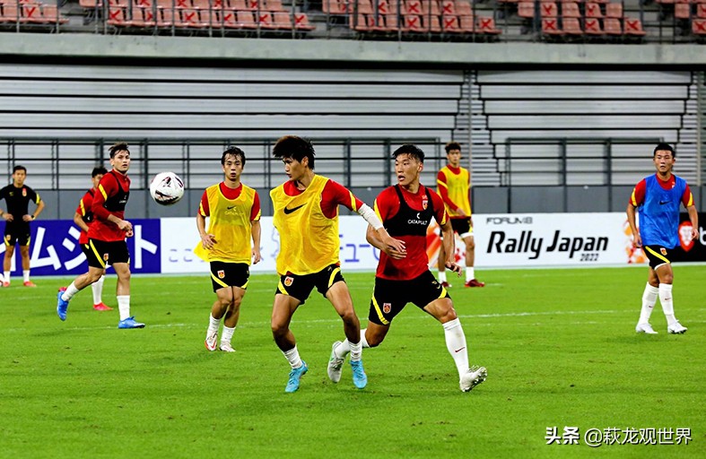 足球比赛直播在线观看中国对日本(CCTV5直播日本队VS国足！扬科维奇：提升传球质量，别盲目开大脚)