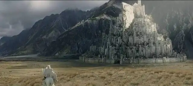 《指环王》中刚铎为什么没有国王，而是由宰相统治刚铎？