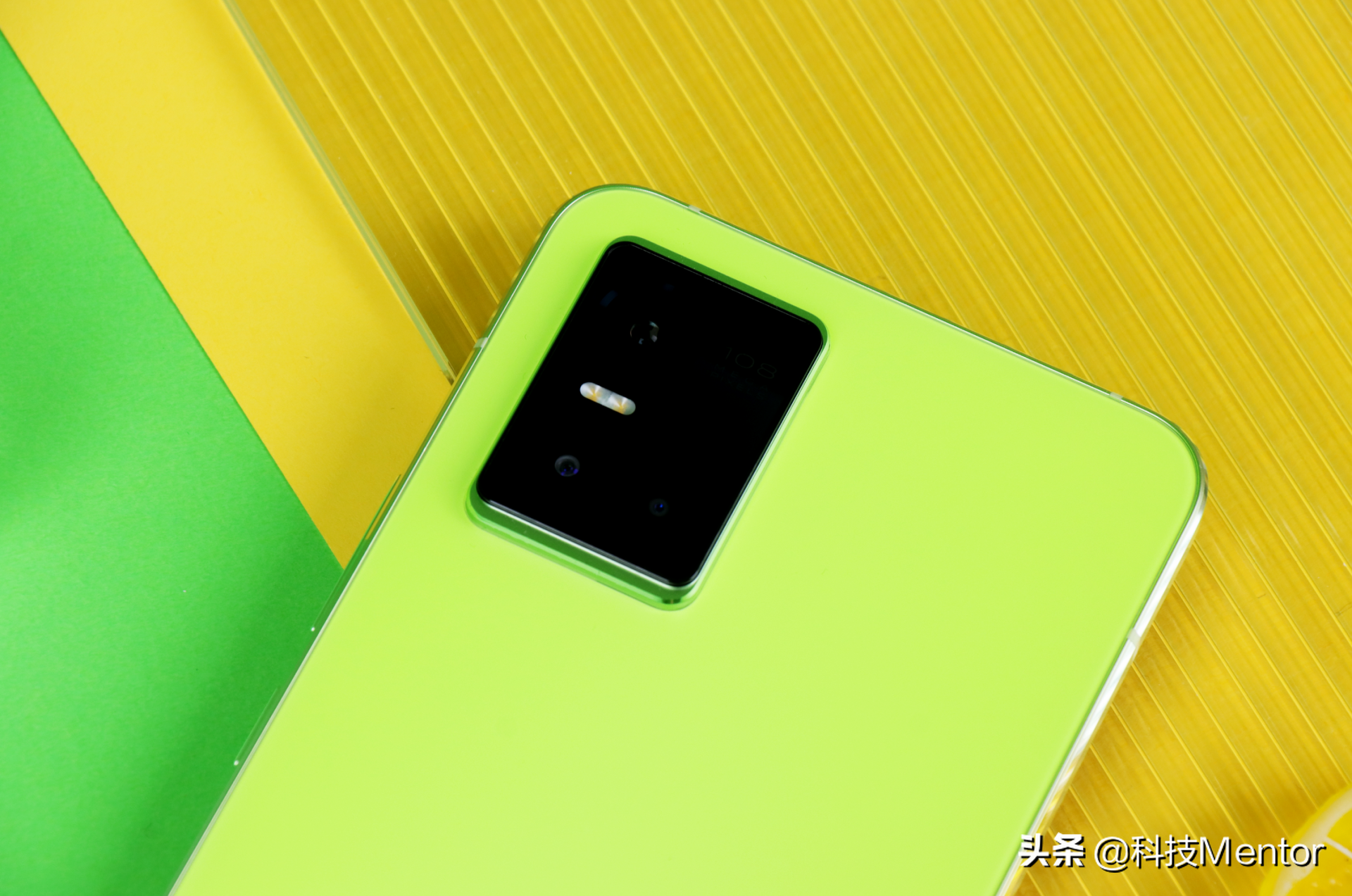 从3399降至2290元，前置双摄+256GB+旗舰芯，自拍神机加速退场