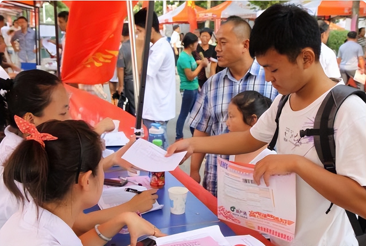 211和985大学是什么意思（怪不得学生都想进985）