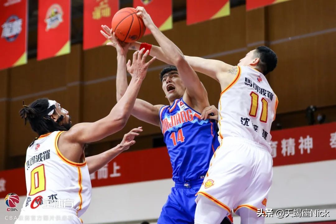 nba上海賽有哪些球員（CBA戰報：9人報名8人輪換，殘陣上海男籃成功復仇新疆隊）