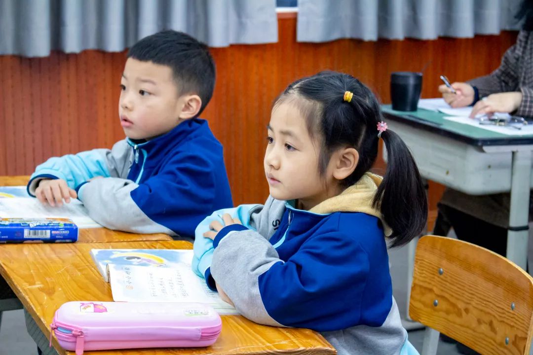 华阳实验小学落地落实落细“双减”要求探索教育高质量发展新路径