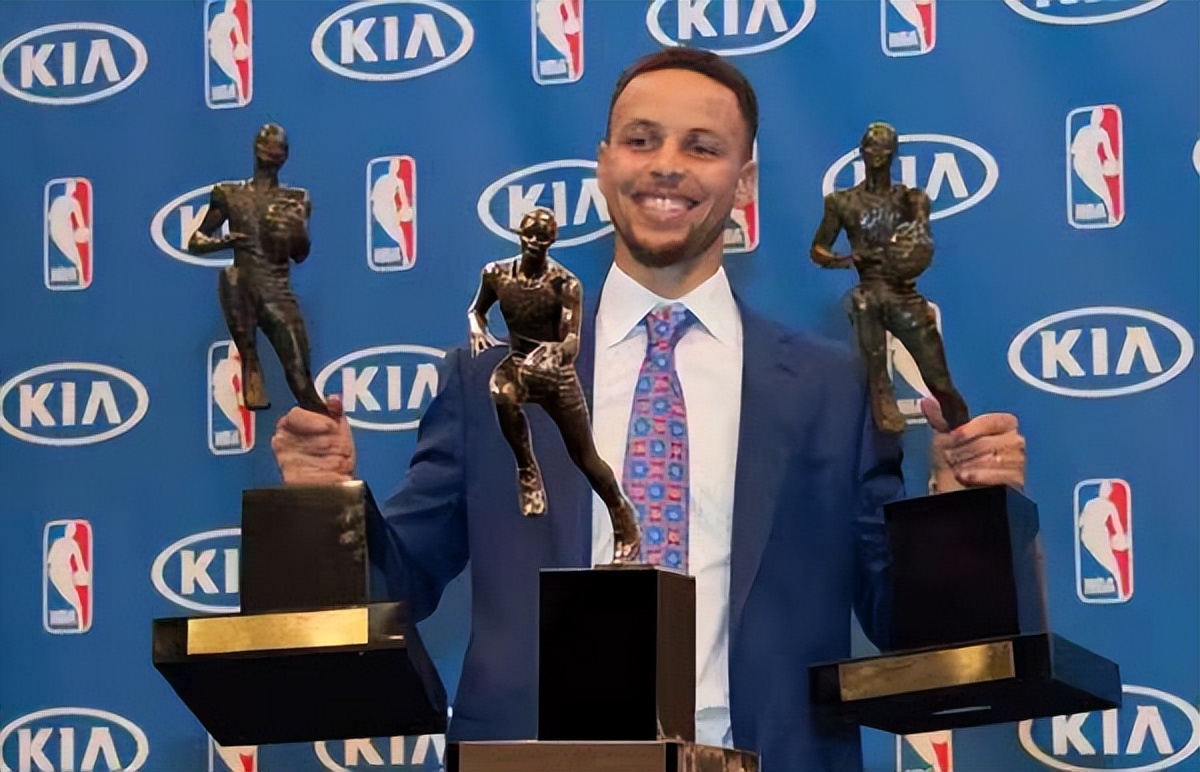 库里全明星赛16记三分场边(库里生涯10大纪录:季后赛胜所有最佳一阵