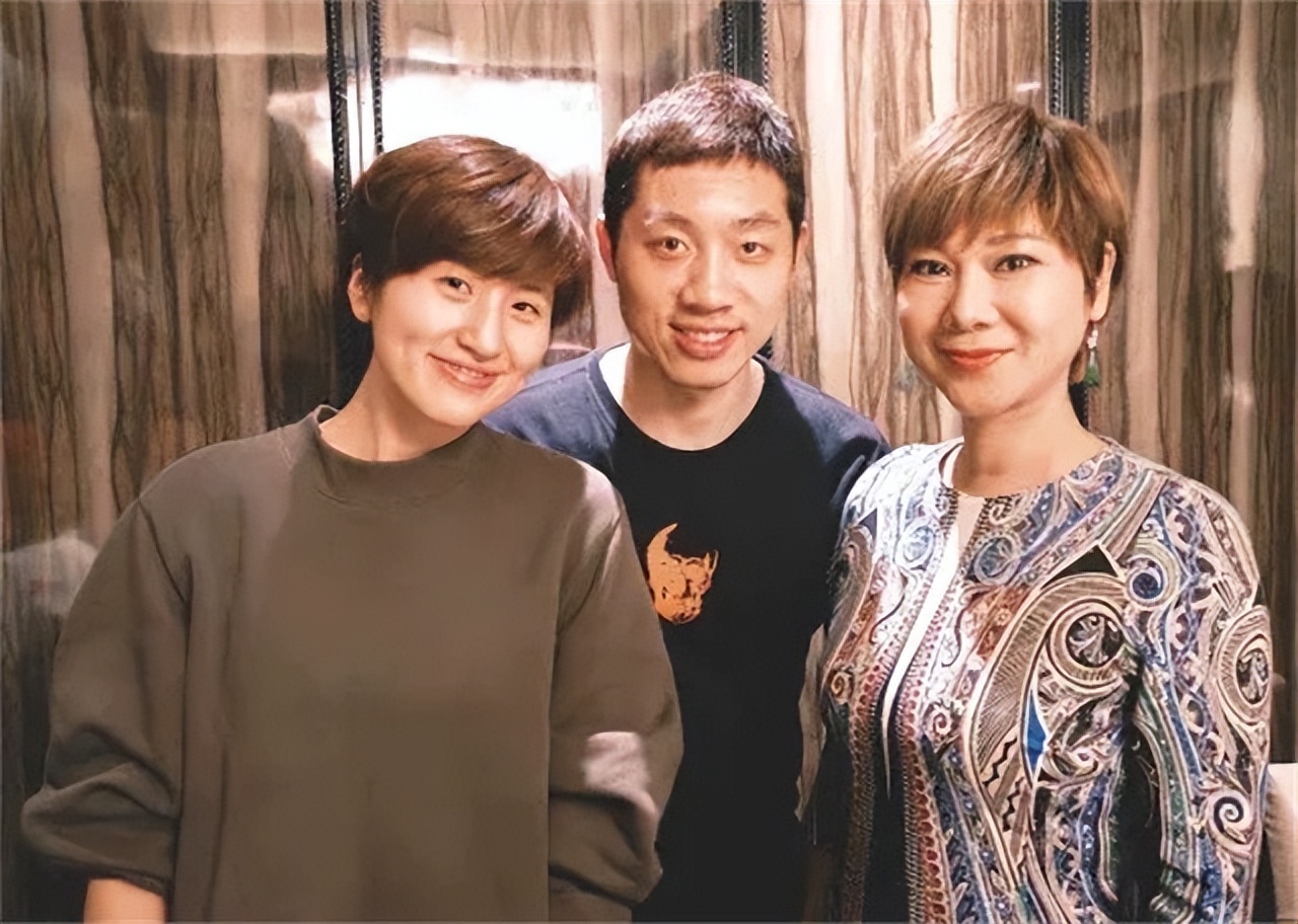 国乒"不倒翁"许昕:老婆是国乒第一美女,为他放弃整个职业生涯