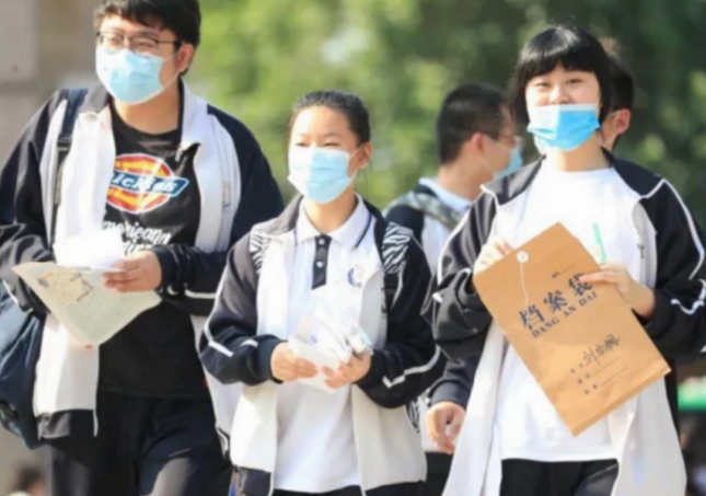 “抱歉，只有博士享受140万安家费”，低学历的廉价，无处不在