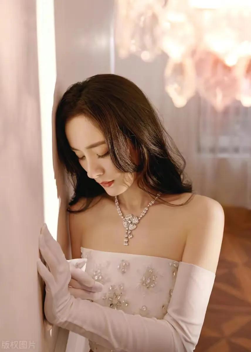 杨幂惊艳写真集1