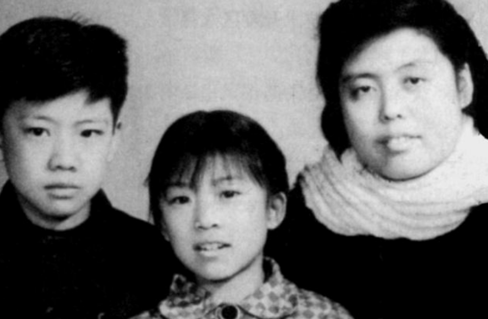 演员宋春丽：因拍戏终身不育，61岁却如愿当上母亲，自称无怨无悔