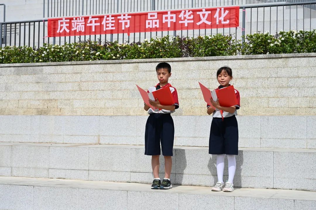 共筑国防意识 共迎端午安康｜新兴中学附属小学举行主题升旗仪式
