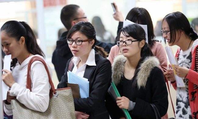 鼓励“在校硕士、博士生结婚生育”？先把论文写完再说，太真实了