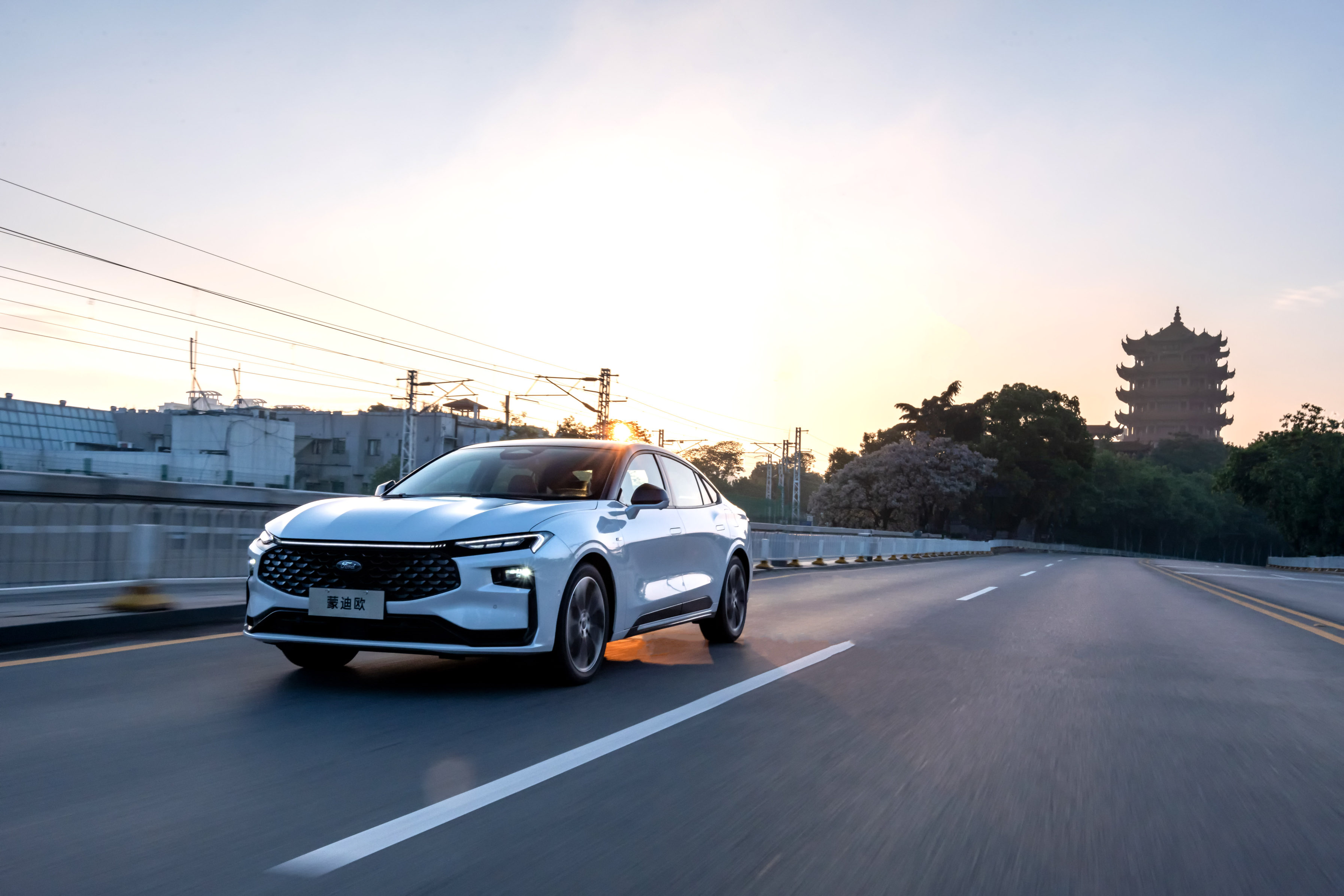 全系标配20t8at武汉试驾长安福特新一代蒙迪欧