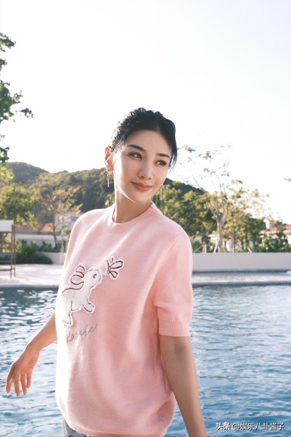 不是所有的演员都能跟黄奕一样坦然接受自己年龄的增长.