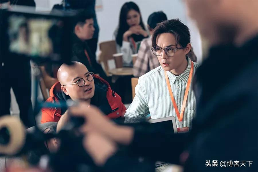 易小星：时代不一样了，缝纫机变成了电脑