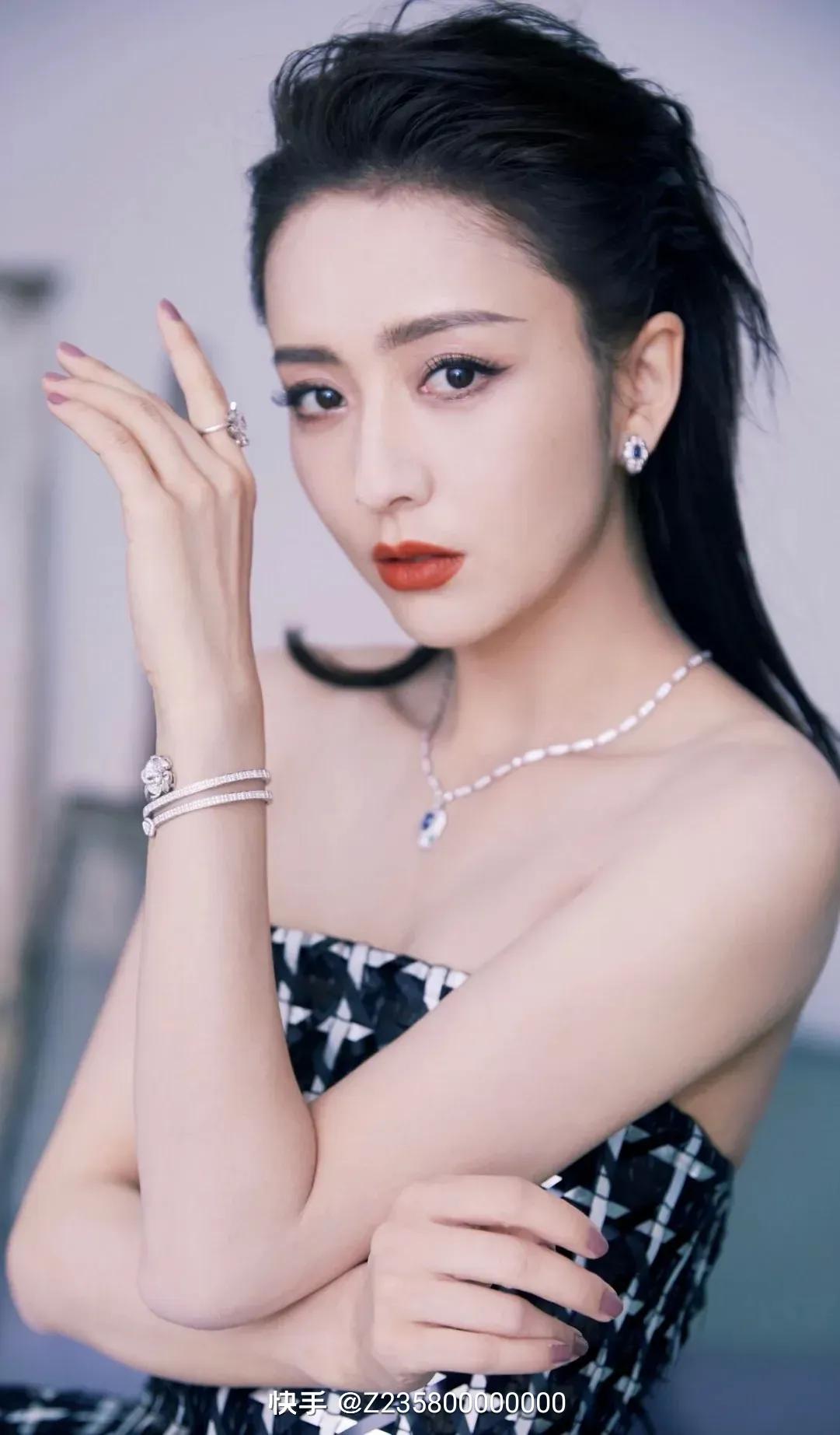 佟丽娅真的好看艳压群芳的美