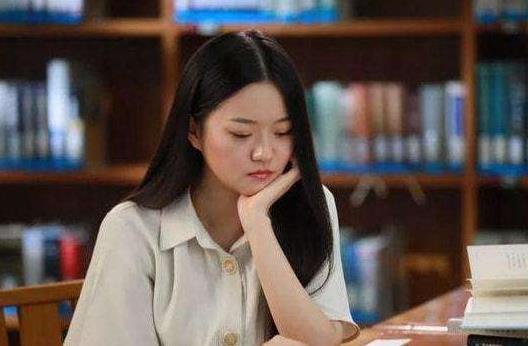 为抢人才这所大学拼了，录取就奖励15万奖学金，考研党却很犹豫