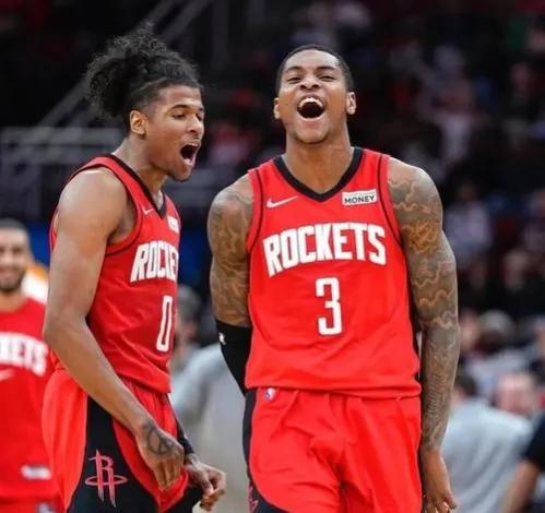 nba球員有哪些數(shù)據(jù)不突出（一塌糊涂！本賽季發(fā)揮最糟糕的十位球員，湯普森實力下滑嚴重）