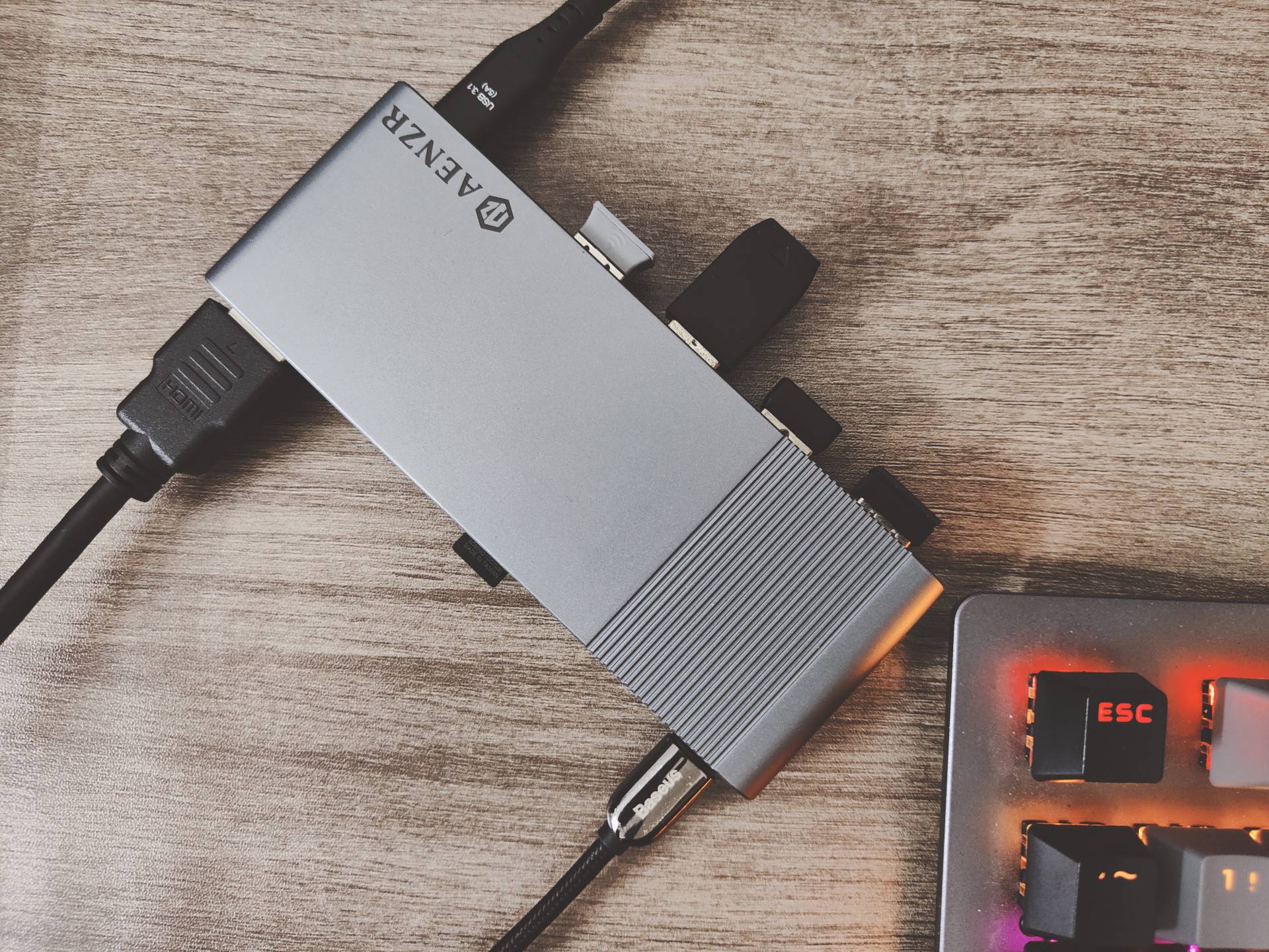 AENZR十二合一扩展坞开箱实测，办公生产力直线飙升