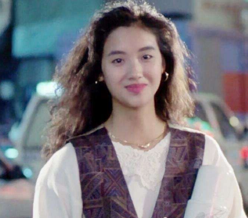 大眼睛、双眼皮才是真美女？这些单眼皮女星不挨那一刀照样好看
