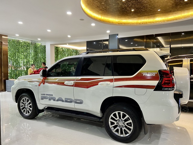 厦门普拉多4000提车作业：对比酷路泽，更香