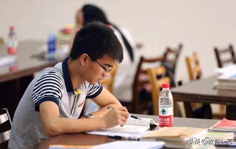 全国大学生数学竞赛获奖比例（大学期间含金量比较高的四个竞赛）