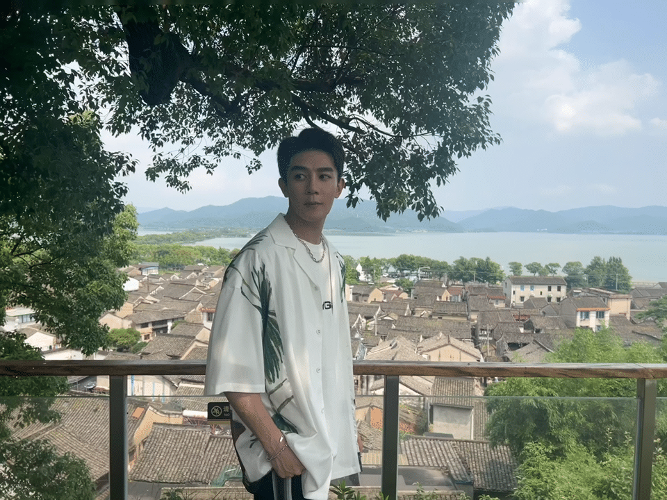 6.16图：檀健次 侯明昊 迪丽热巴 于朦胧 赵丽颖 易烊千玺 吴磊 胡兵 沈月