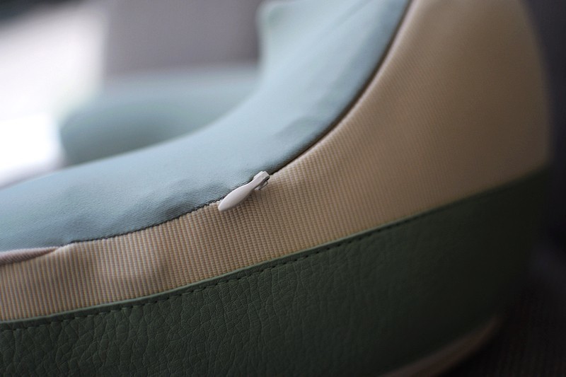 按摩热敷 舒适解疲 siaasoo象术颈椎按摩器