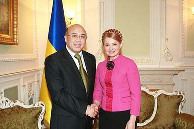 2011年季莫申科被曝牢房内与律师有染，乌监狱系统高官：视频真实