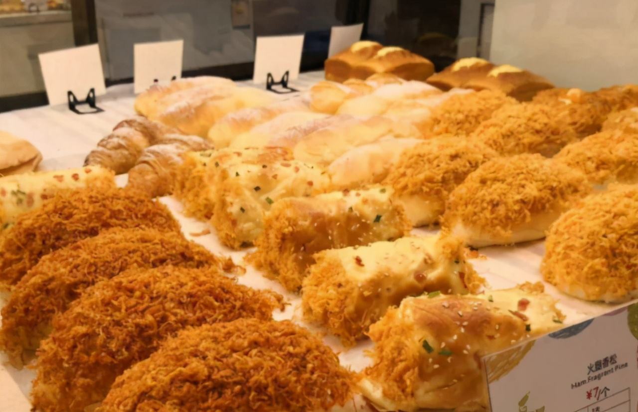 爱吃面包的人，劝你这5种面包再爱吃也别买，添加剂多有害健康