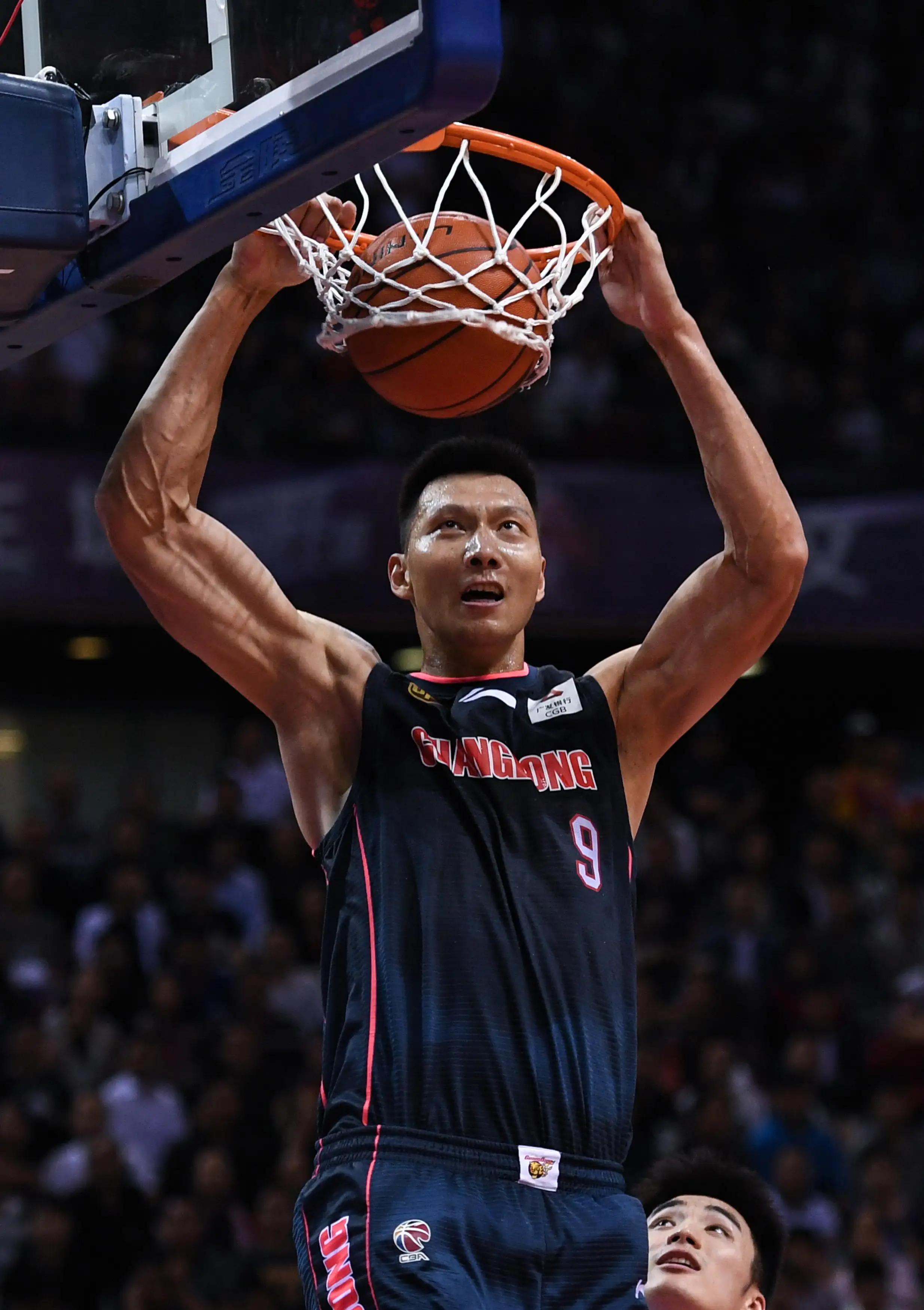 为什么cba扣篮很少(在cba场均1个扣篮有多难,上赛季