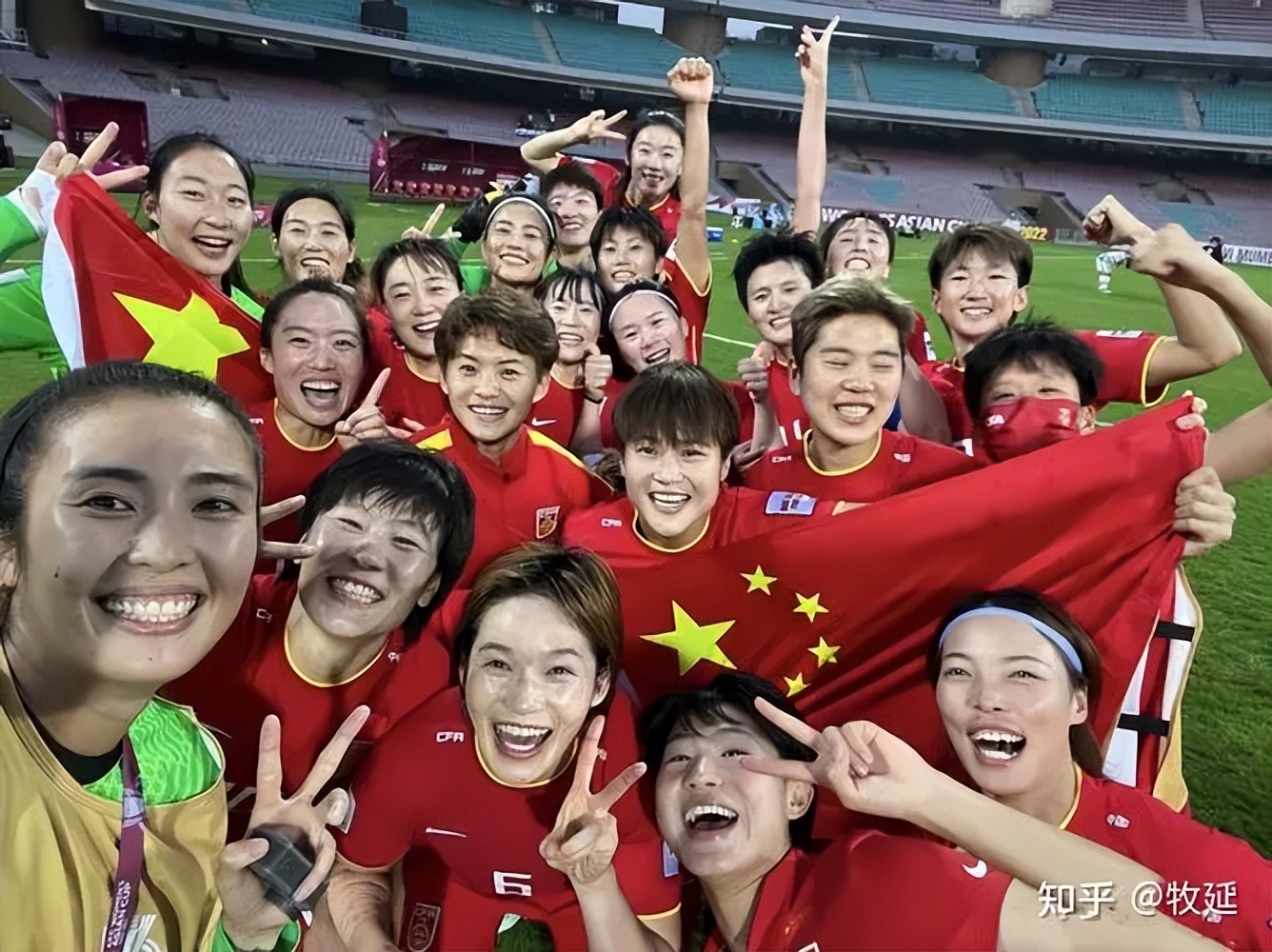 中国女足亚洲杯，9次冠军2次亚军3次季军，明年女足世界杯必夺冠