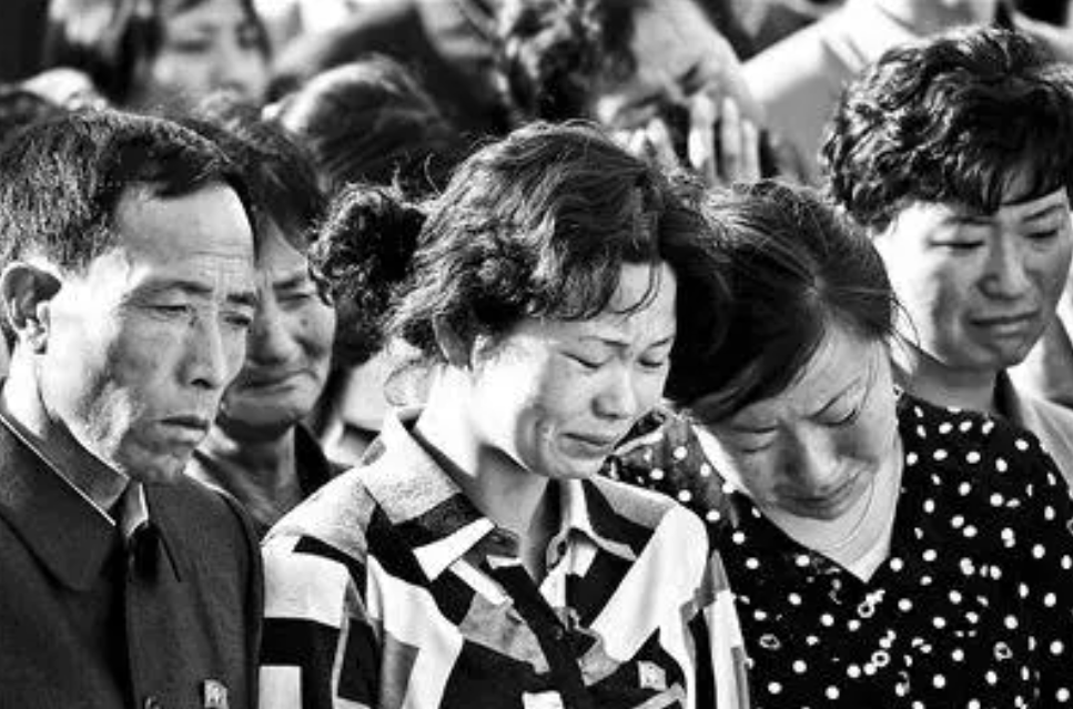 大连“五七空难”：103名乘客和9名机组人员全部遇难，无一人生还