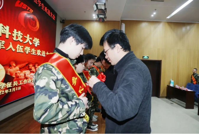 服役武警、消防部队！北京6位“超强”军人学霸，退役后保送读研，留校任职