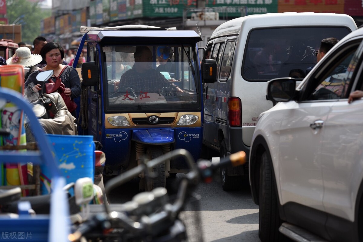 电动车遮阳棚：有什么好处与坏处，为何想说拆除你不容易