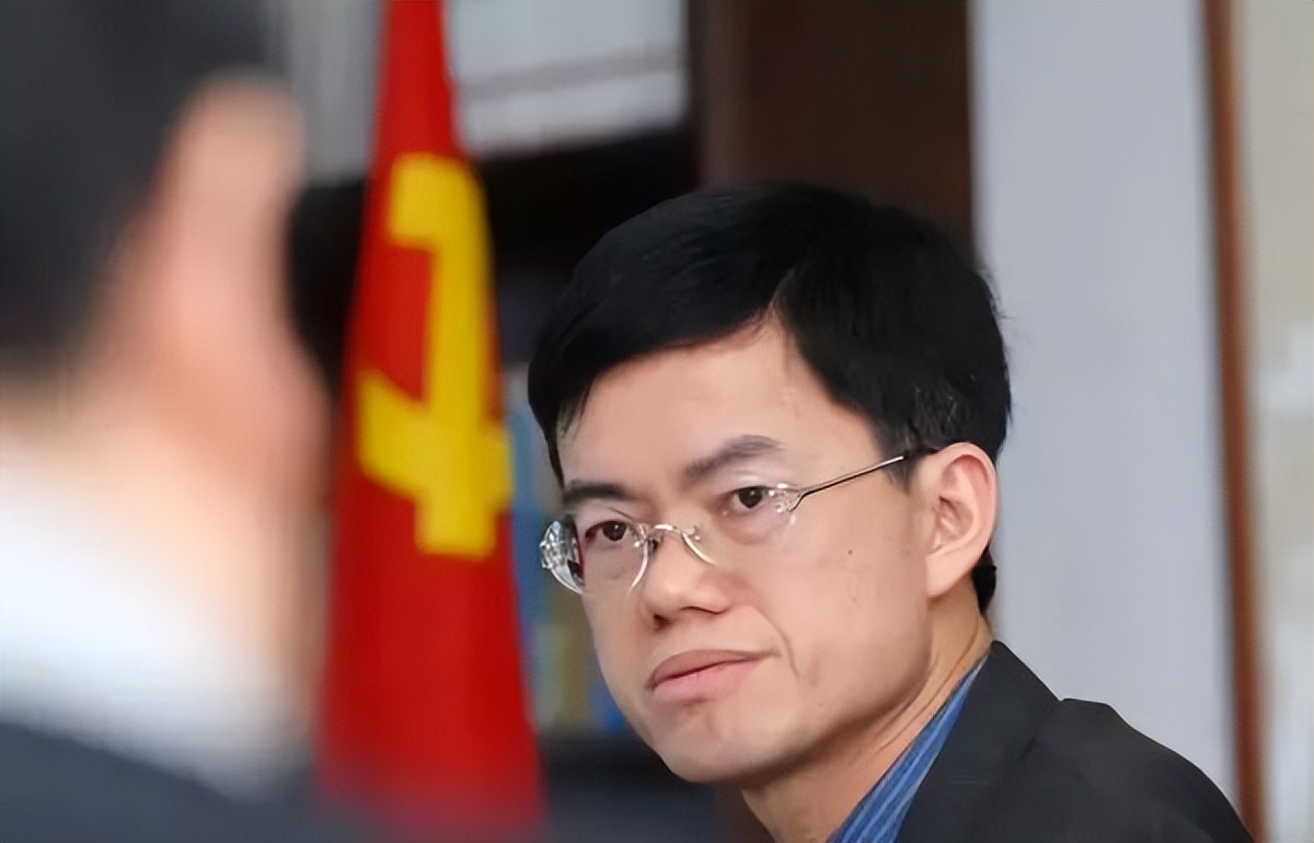 假期首日，从福建进京3年多的裴金佳，掌舵退役军人事务部