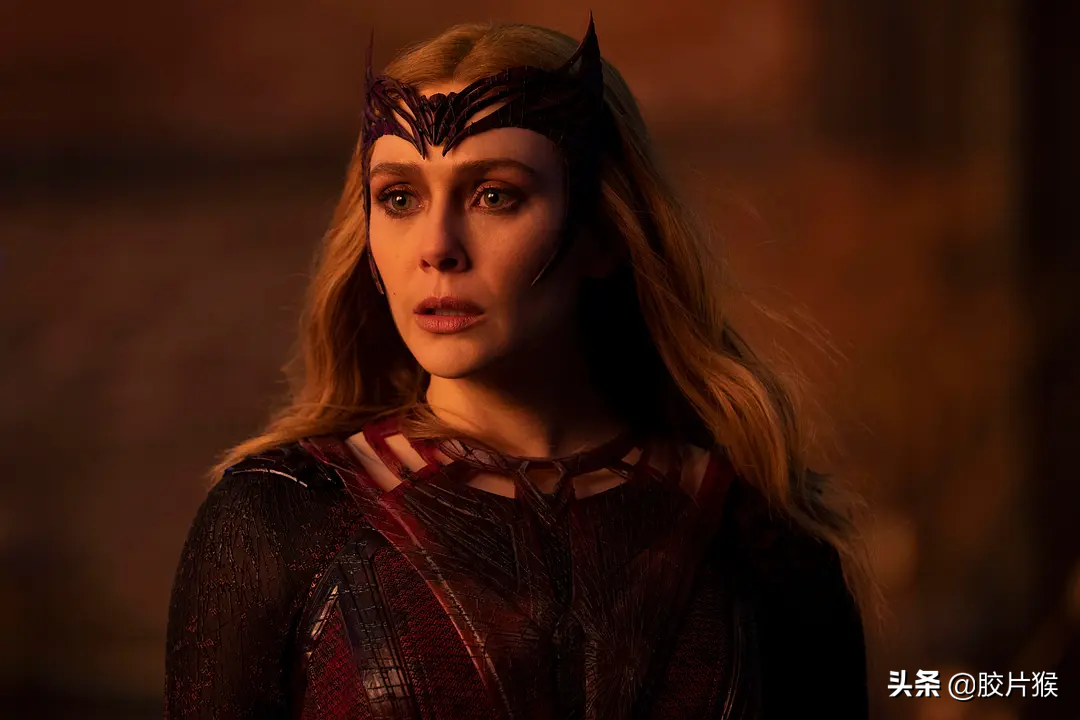 “绯红女巫”伊丽莎白奥尔森的魅力，可不止暴打奇异博士和光照会