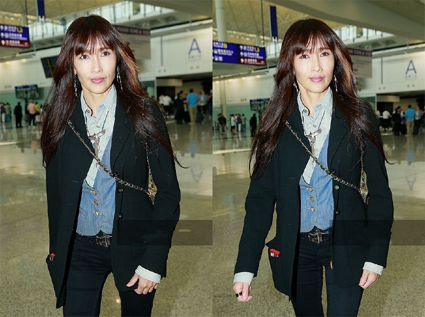 工藤静香52岁枯瘦也惊艳:长裙 牛仔裤不离身,打扮高雅太迷人