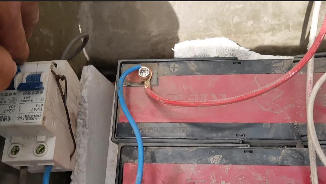 電動(dòng)車充滿電一加電門就掉格電，別急著換電池，幾個(gè)方法輕松解決