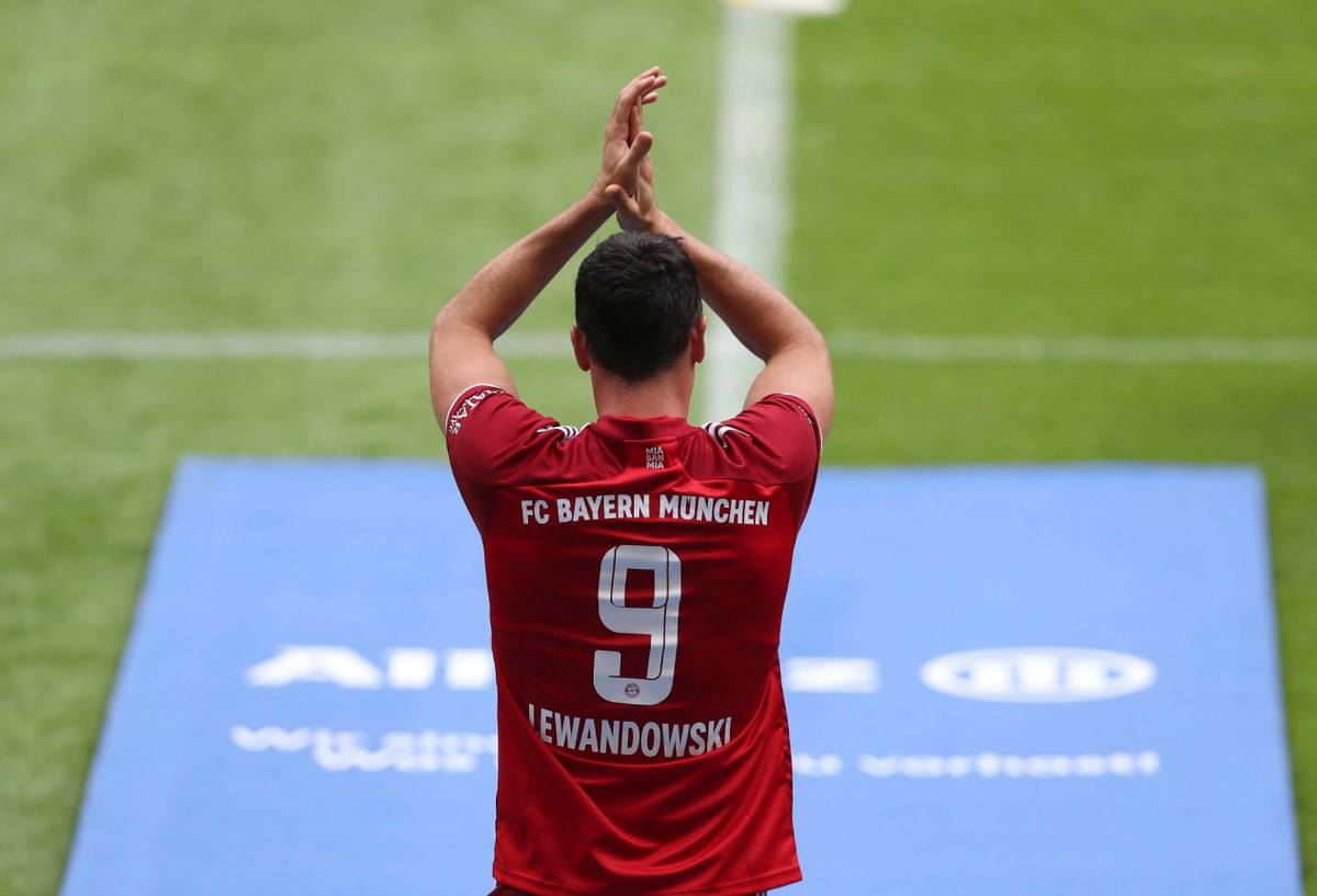 重磅莱万多夫斯基将在未来几天提交转会申请曼联临近崩溃