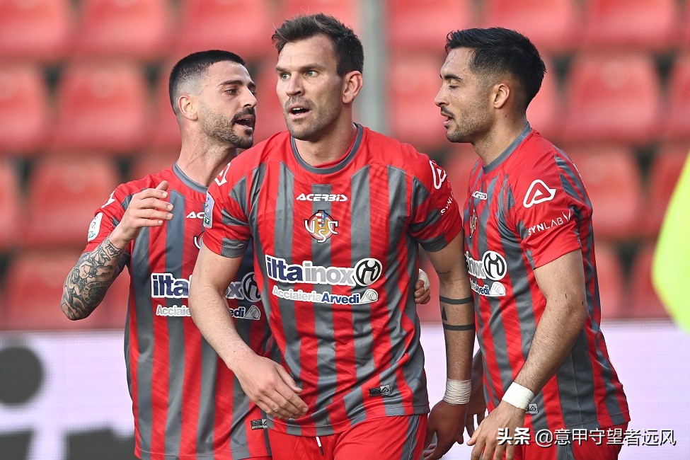 格罗索迎来44岁生日（意乙第33轮：前巴萨妖星再中两元帕尔马4-3 4战3败格罗索危险了？）