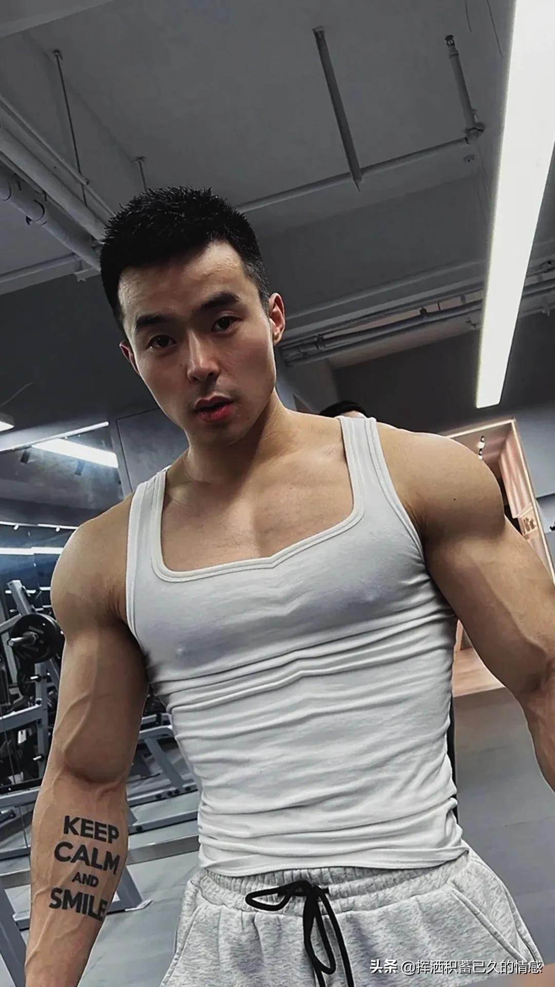 健美帅哥写真 ‖邂逅惬意的慢时光