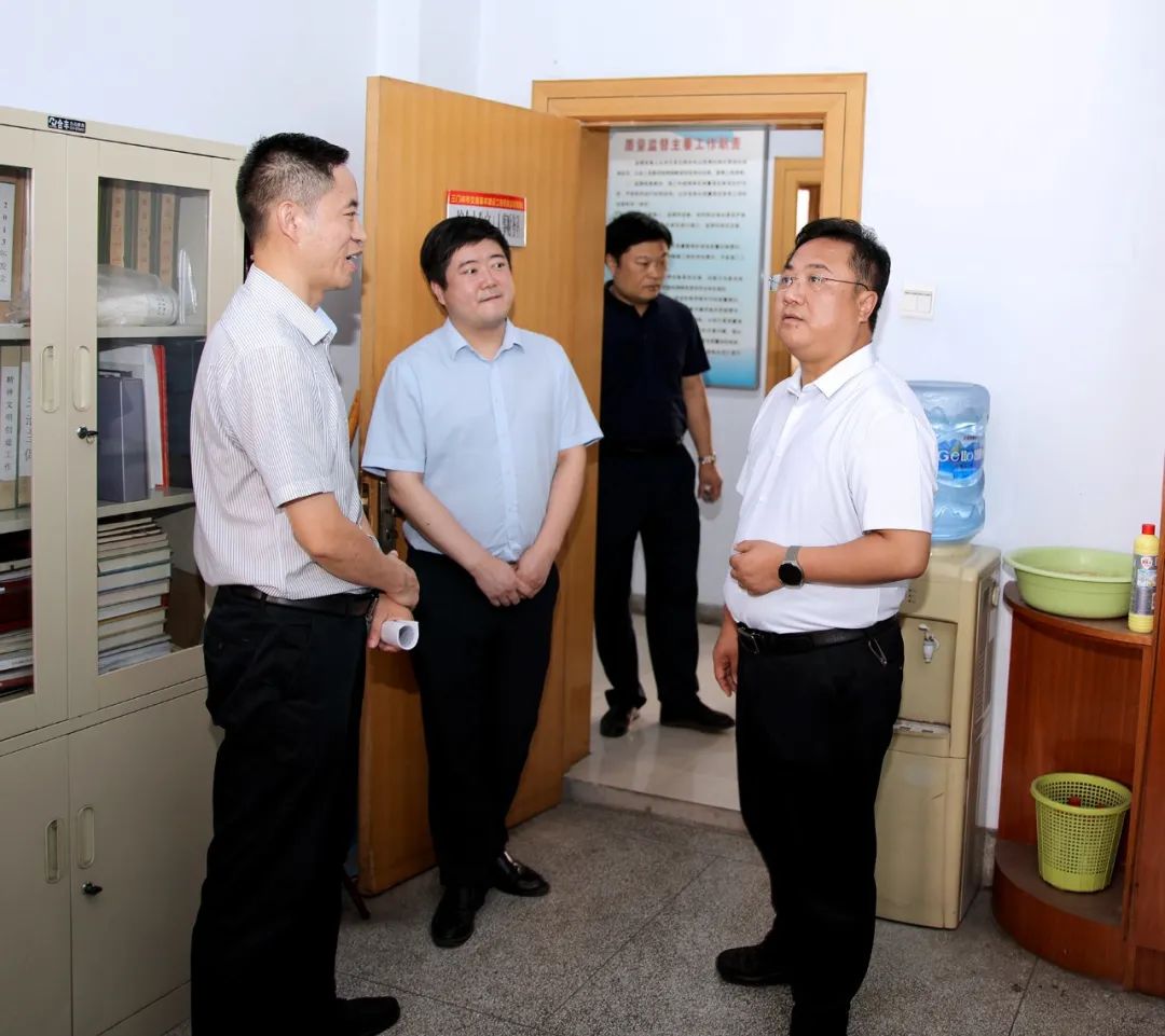 三门峡市交通运输局领导到局机关各科室和部分局直单位调研指导
