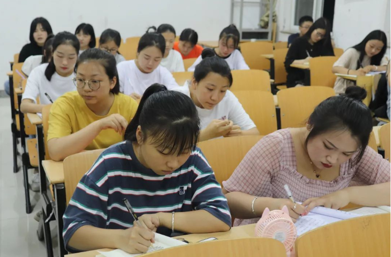 核酸检测员公开招聘，年龄与学历都有所放宽，入职可享事业编制