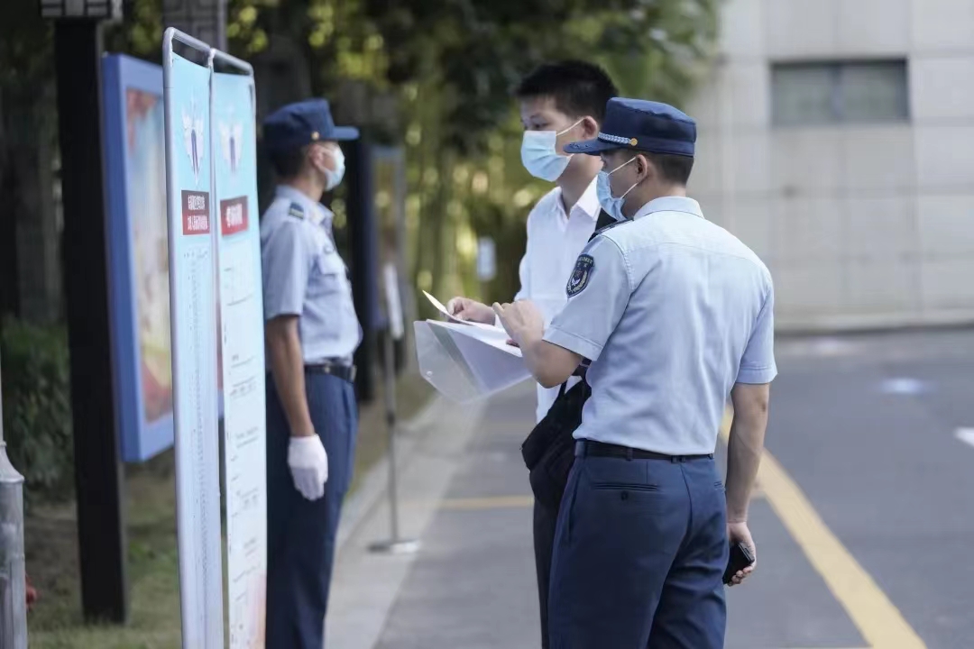 再看4点区别(24岁考军队文职和30岁考军队文职，差距有多大？4点区别很是明显)